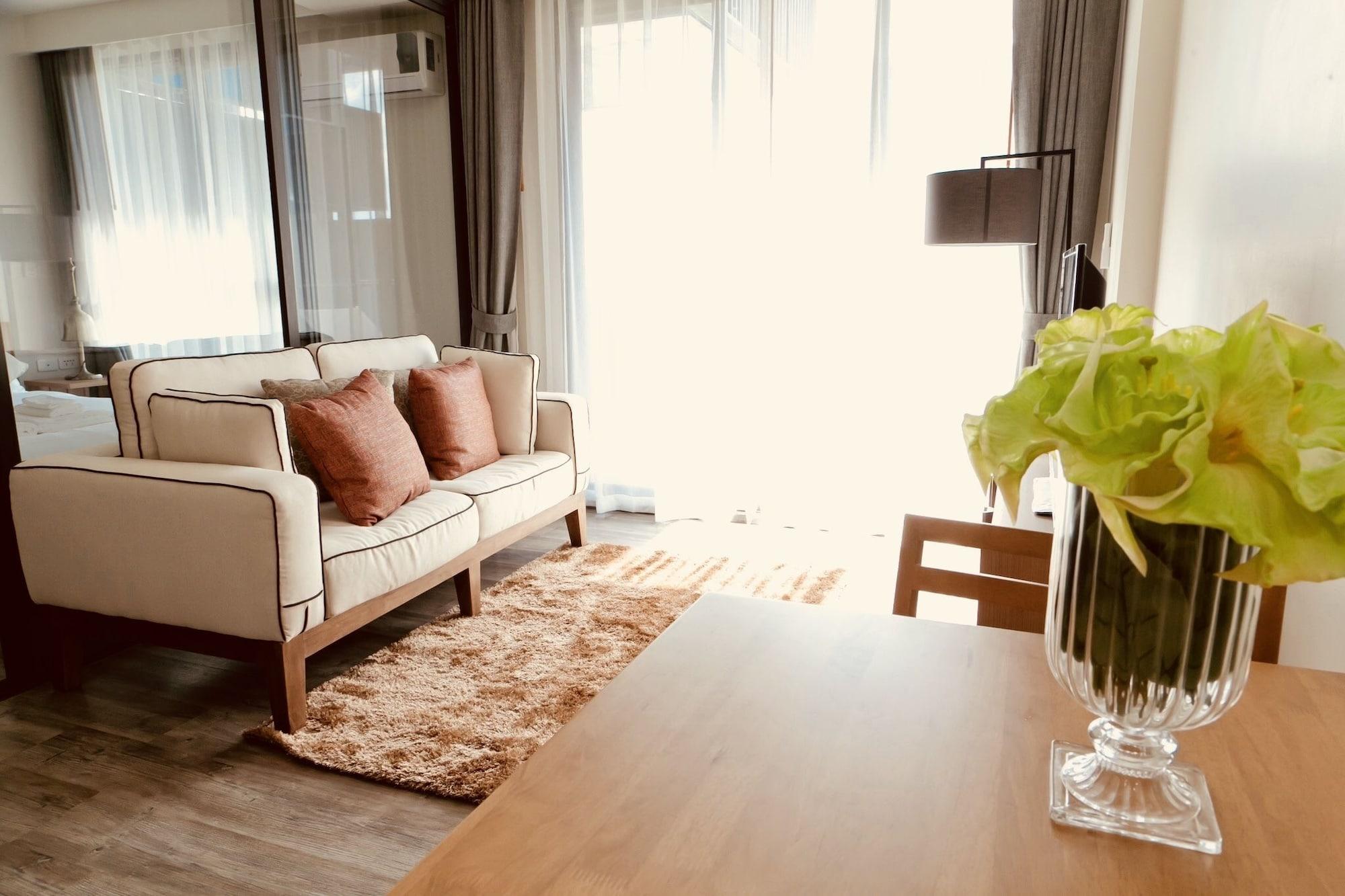 The Deck Condo Patong By Vip Dış mekan fotoğraf