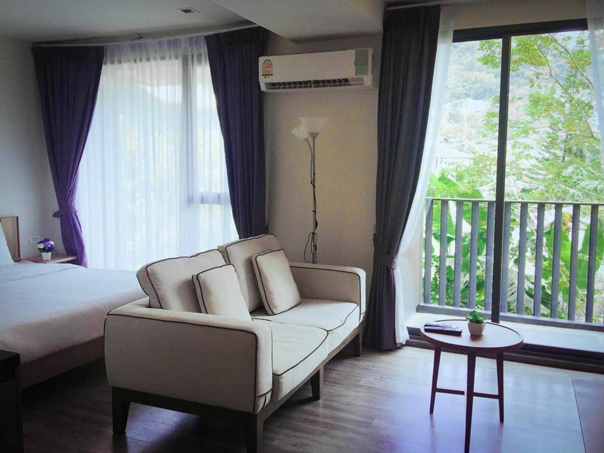 The Deck Condo Patong By Vip Dış mekan fotoğraf