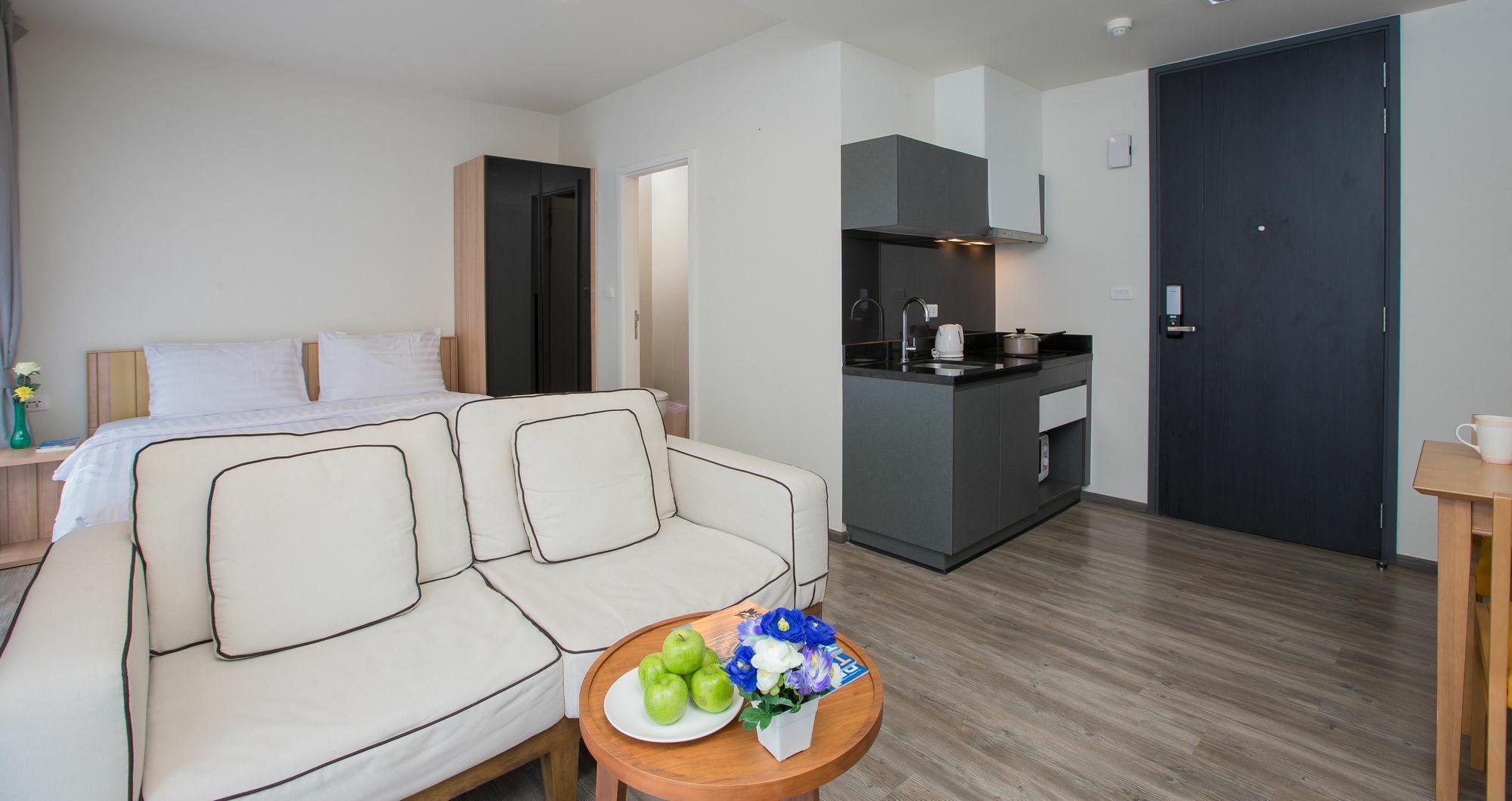 The Deck Condo Patong By Vip Dış mekan fotoğraf